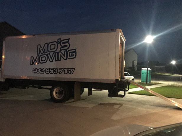 Mo's Moving