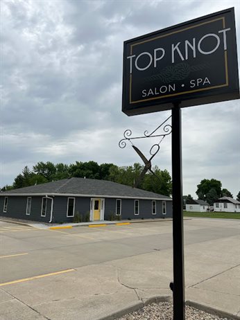 Top Knot Salon & Spa