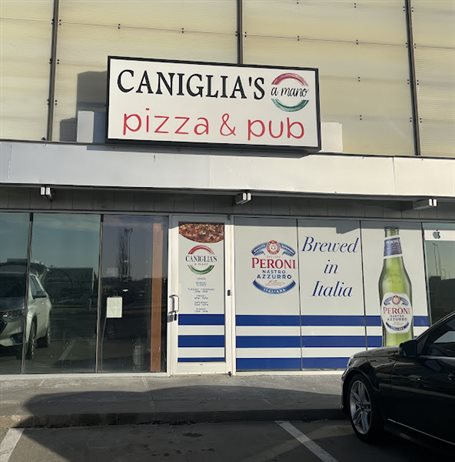 Caniglia's A Mano