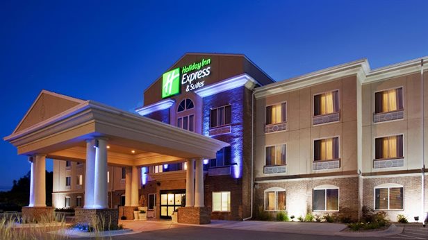 Holiday Inn Express & Suites Cherry Hills, an IHG Hotel