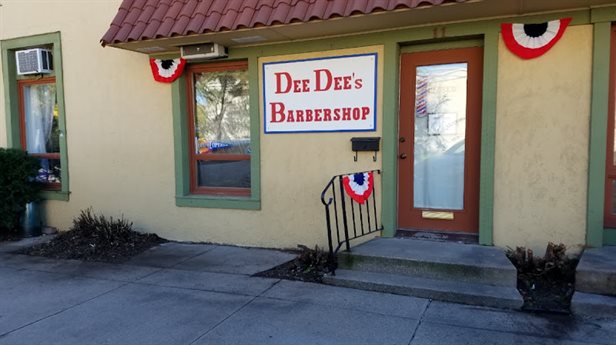 Dee Dee's Barbershop