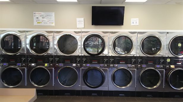 California Street Laundromat Lavandaria